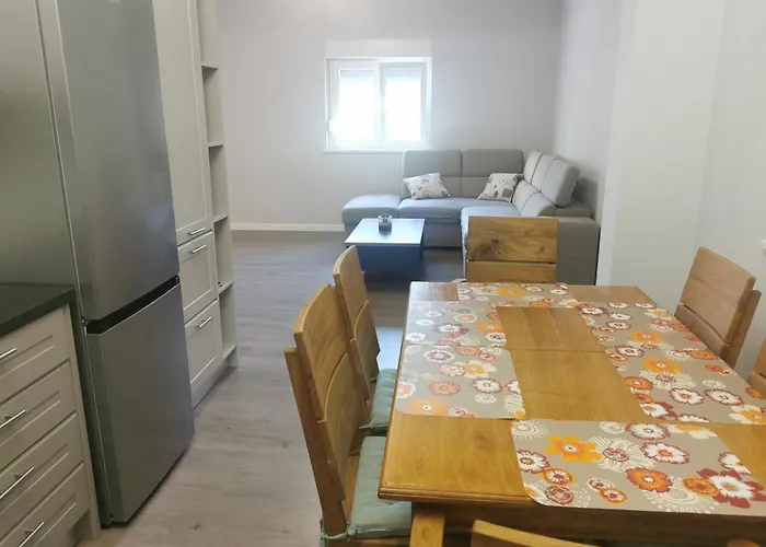 House With A Parking Space - 24453